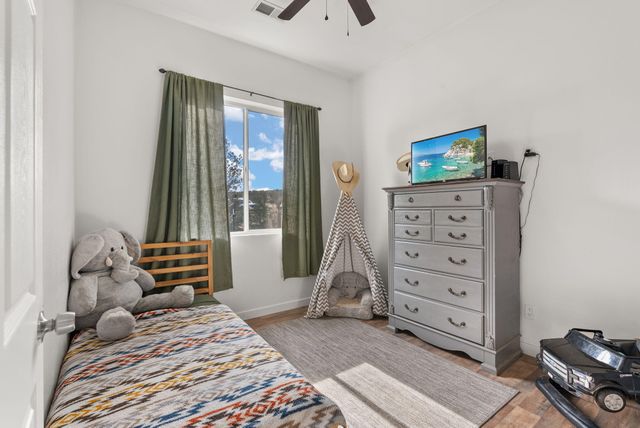 7 Charles Way, Edgewood, NM 87015