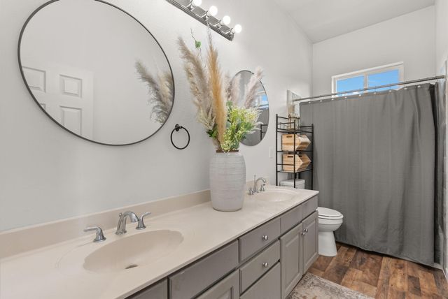 7 Charles Way, Edgewood, NM 87015