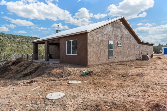 7 Charles Way, Edgewood, NM 87015