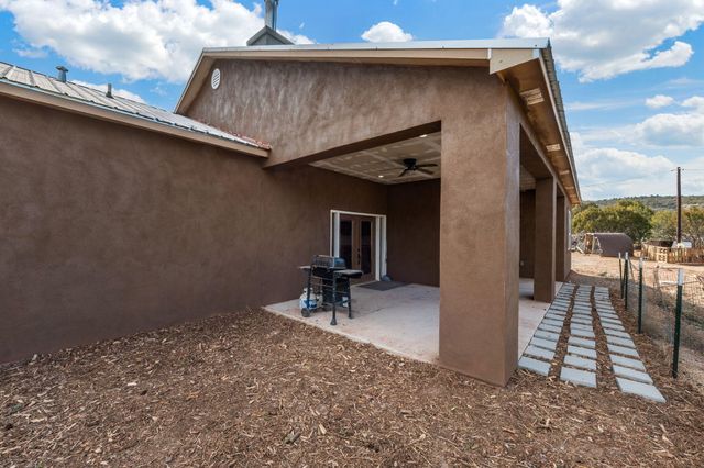7 Charles Way, Edgewood, NM 87015