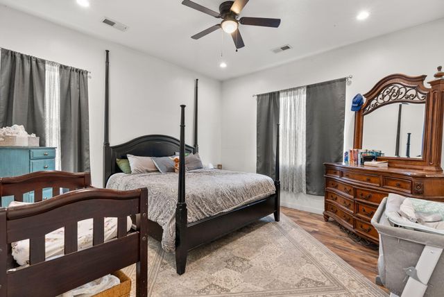 7 Charles Way, Edgewood, NM 87015