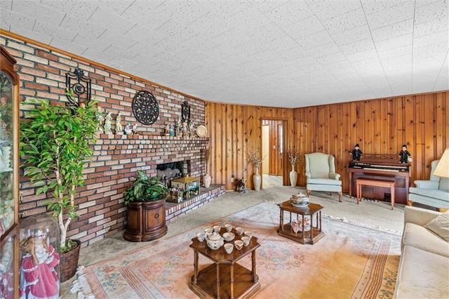 4671 Dogwood Dr, Acworth, GA 30101