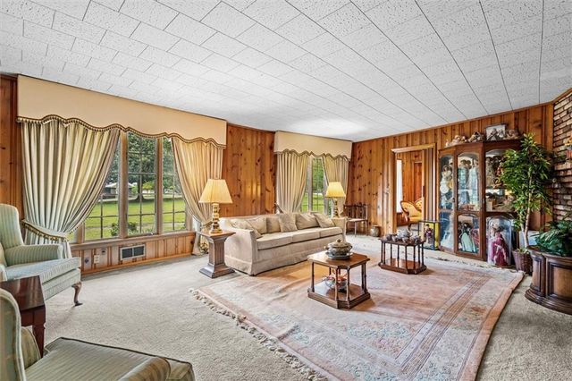 4671 Dogwood Dr, Acworth, GA 30101