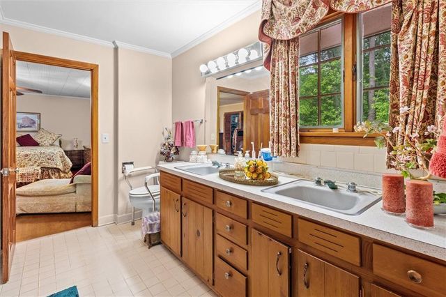 4671 Dogwood Dr, Acworth, GA 30101