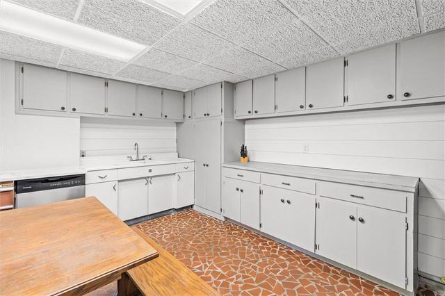 4671 Dogwood Dr, Acworth, GA 30101