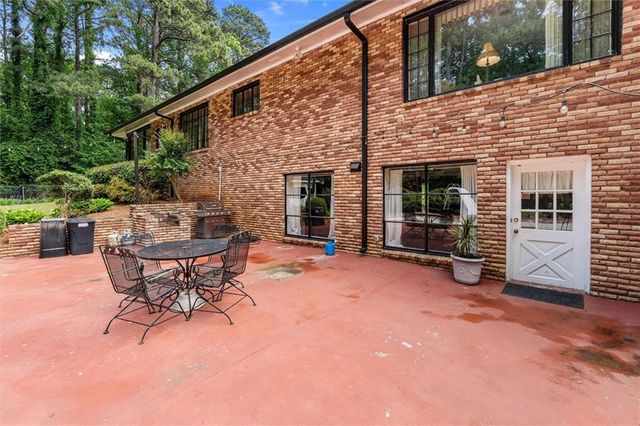 4671 Dogwood Dr, Acworth, GA 30101