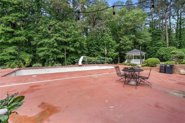 4671 Dogwood Dr, Acworth, GA 30101