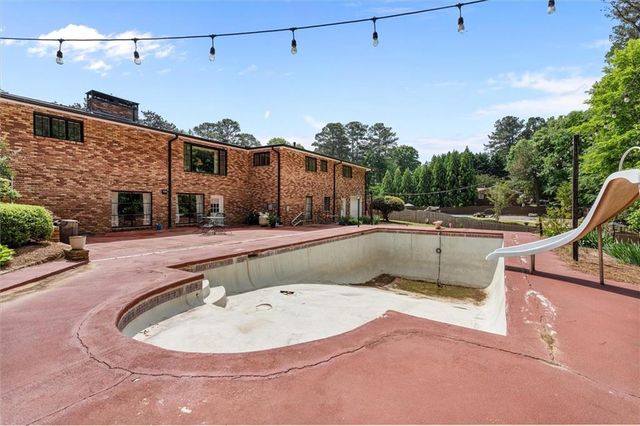 4671 Dogwood Dr, Acworth, GA 30101