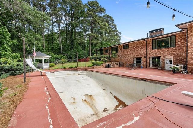 4671 Dogwood Dr, Acworth, GA 30101