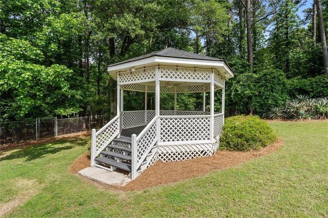 4671 Dogwood Dr, Acworth, GA 30101