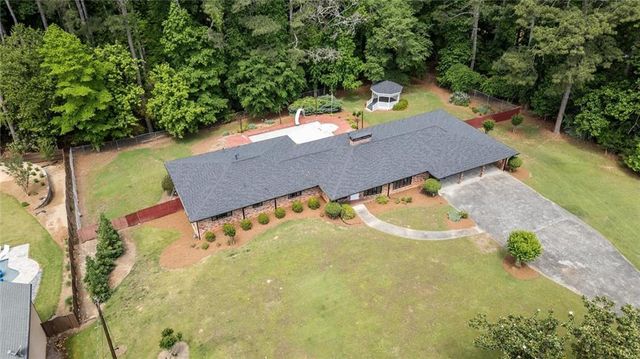4671 Dogwood Dr, Acworth, GA 30101