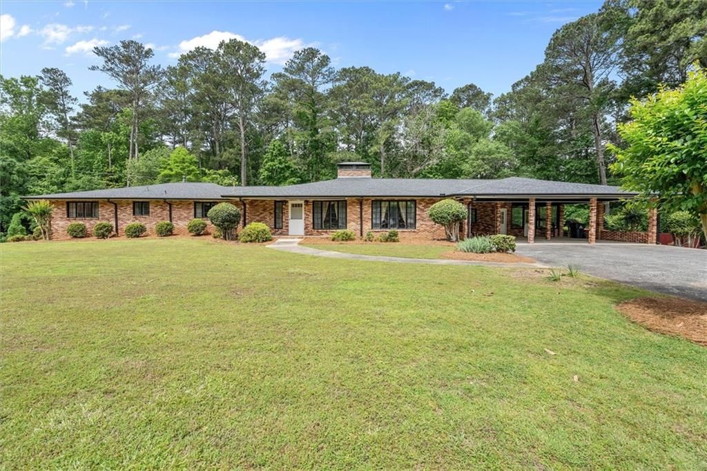 4671 Dogwood Dr, Acworth, GA 30101