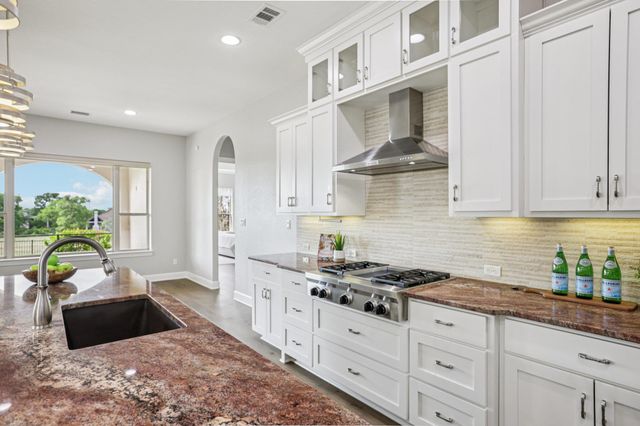 109 Charmstone LN, Georgetown, TX 78628