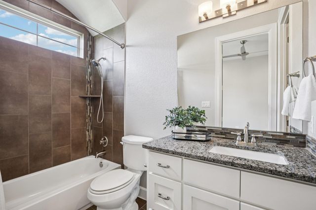 109 Charmstone LN, Georgetown, TX 78628