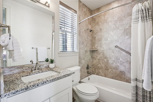 109 Charmstone LN, Georgetown, TX 78628