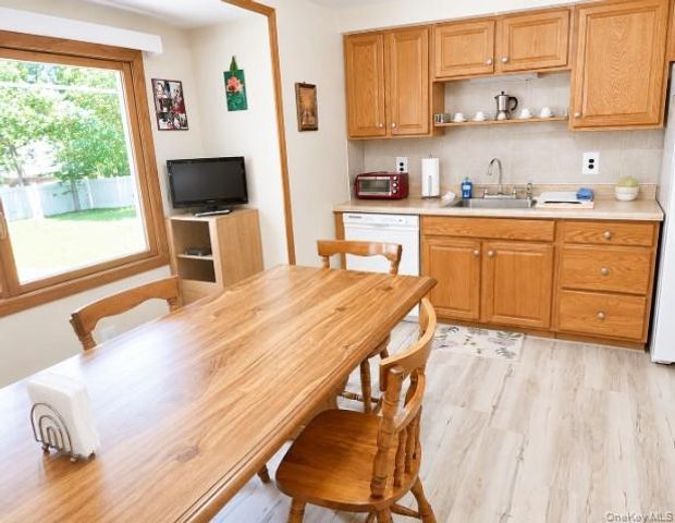 58 Glenmere Lane, Coram, NY 11727