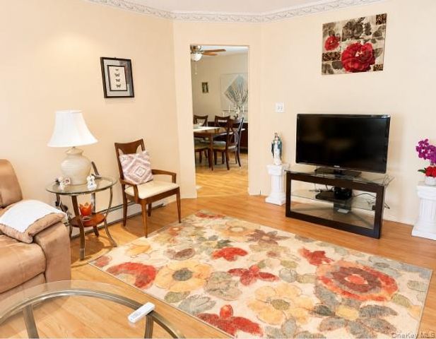 58 Glenmere Lane, Coram, NY 11727