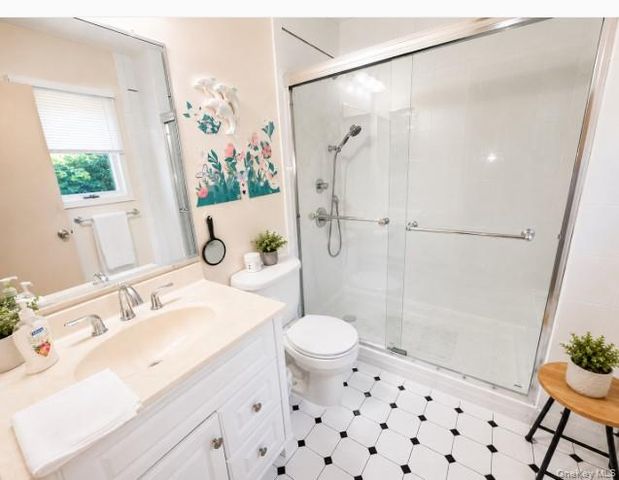 58 Glenmere Lane, Coram, NY 11727