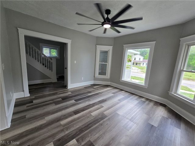 747 W River Road N, Elyria, OH 44035