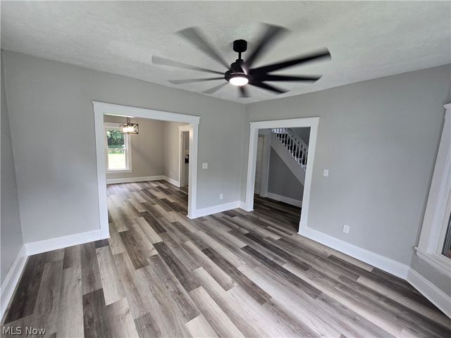 747 W River Road N, Elyria, OH 44035