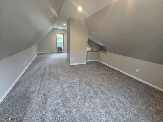 747 W River Road N, Elyria, OH 44035