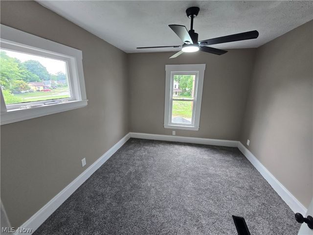 747 W River Road N, Elyria, OH 44035