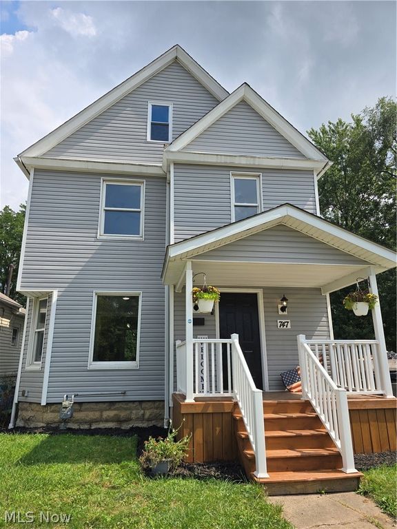 747 W River Road N, Elyria, OH 44035