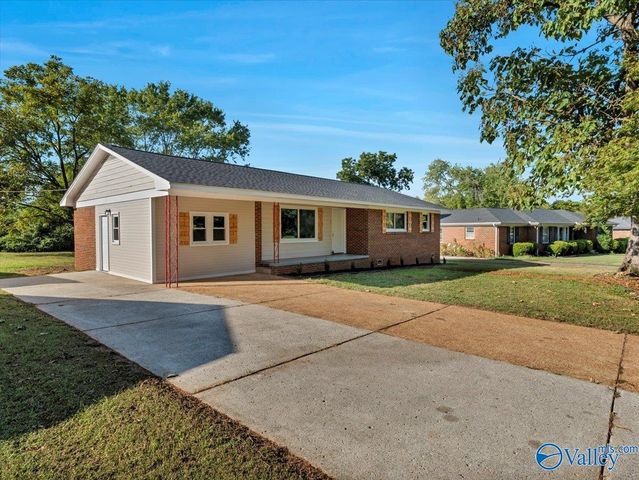 2215 Morningside Drive NW, Huntsville, AL 35810