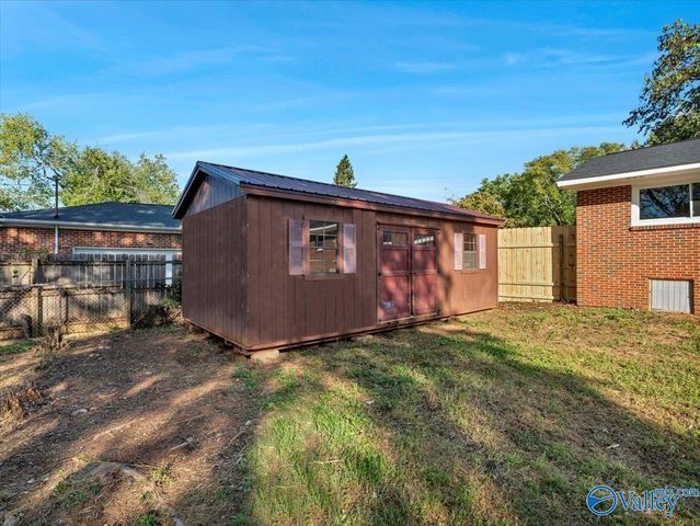 2215 Morningside Drive NW, Huntsville, AL 35810