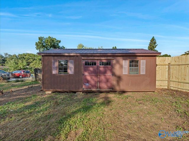 2215 Morningside Drive NW, Huntsville, AL 35810