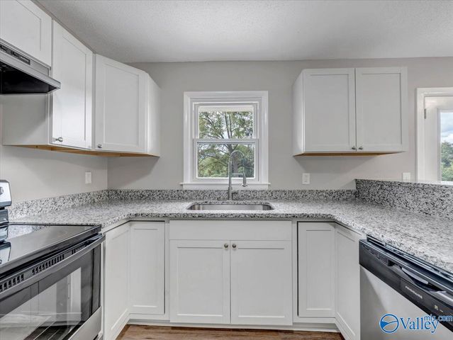 2215 Morningside Drive NW, Huntsville, AL 35810