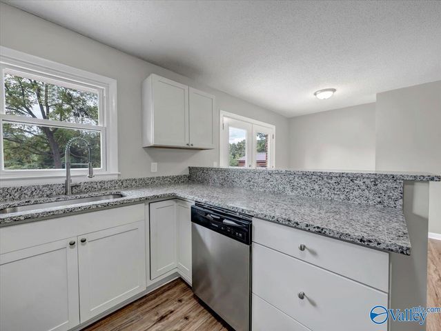 2215 Morningside Drive NW, Huntsville, AL 35810