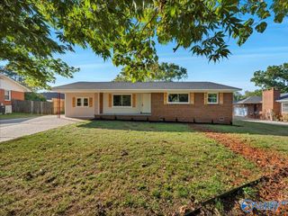 2215 Morningside Drive NW, Huntsville, AL 35810