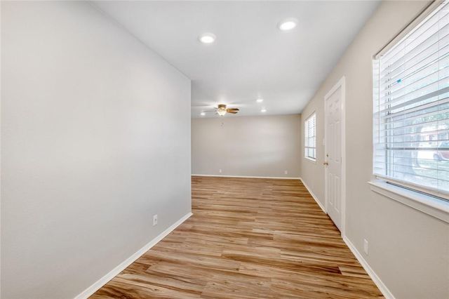 1511 Casey LN, Round Rock, TX 78664