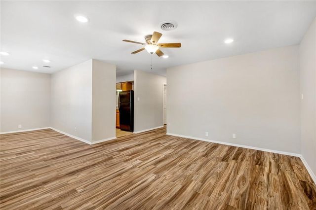 1511 Casey LN, Round Rock, TX 78664