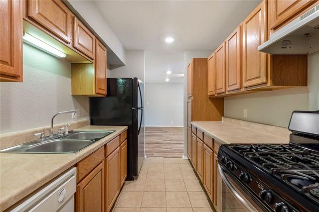 1511 Casey LN, Round Rock, TX 78664