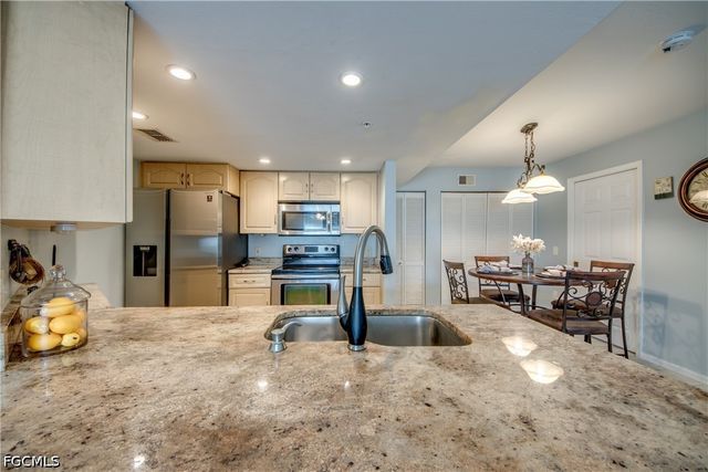1761 Four Mile Cove PKWY 513, Cape Coral, FL 33990