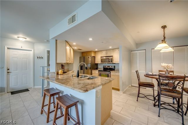 1761 Four Mile Cove PKWY 513, Cape Coral, FL 33990