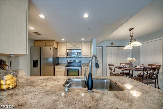 1761 Four Mile Cove PKWY 513, Cape Coral, FL 33990