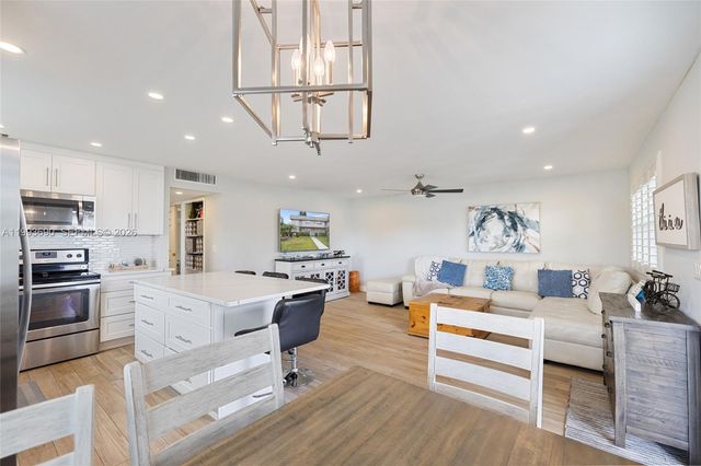 72 Monaco B 72, Delray Beach, FL 33446