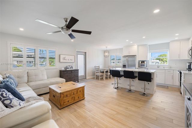 72 Monaco B 72, Delray Beach, FL 33446