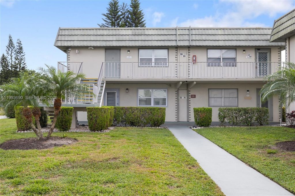 72 Monaco B 72, Delray Beach, FL 33446