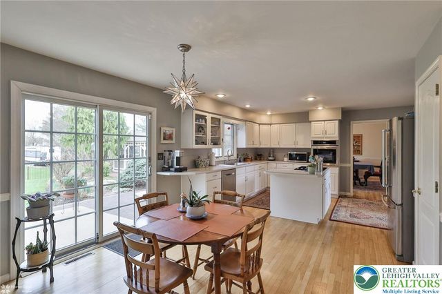 3277 Marchant Drive, Bethlehem City, PA 18017