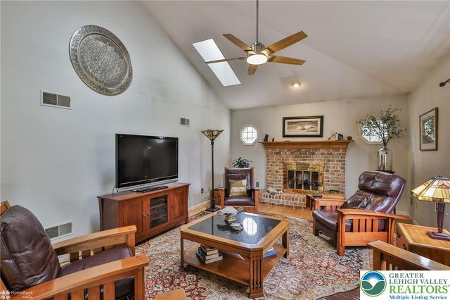 3277 Marchant Drive, Bethlehem City, PA 18017