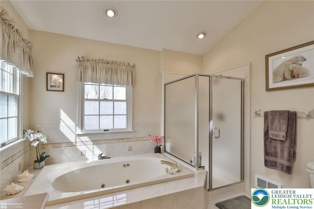 3277 Marchant Drive, Bethlehem City, PA 18017