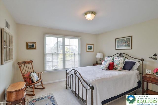 3277 Marchant Drive, Bethlehem City, PA 18017
