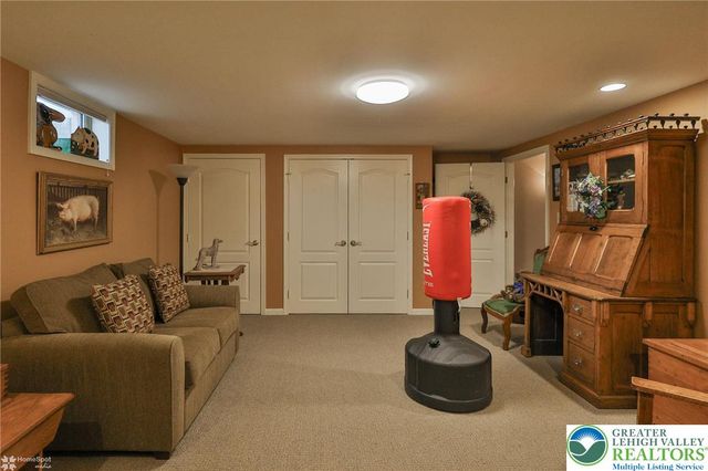 3277 Marchant Drive, Bethlehem City, PA 18017