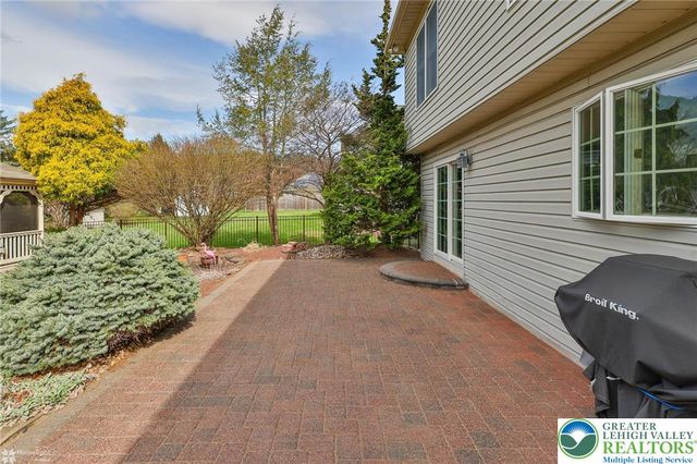 3277 Marchant Drive, Bethlehem City, PA 18017