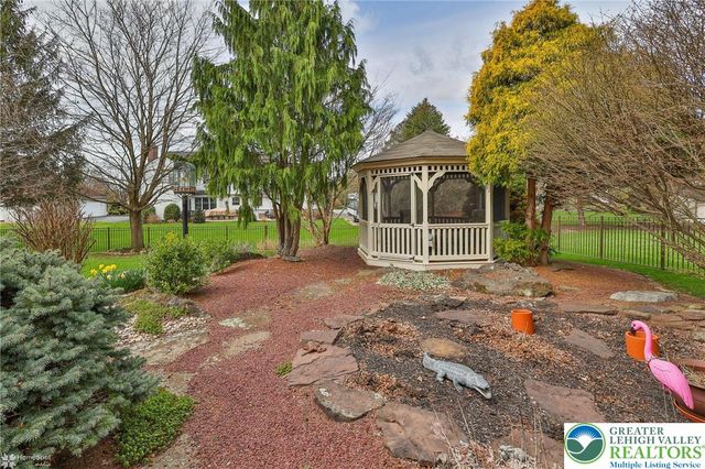 3277 Marchant Drive, Bethlehem City, PA 18017