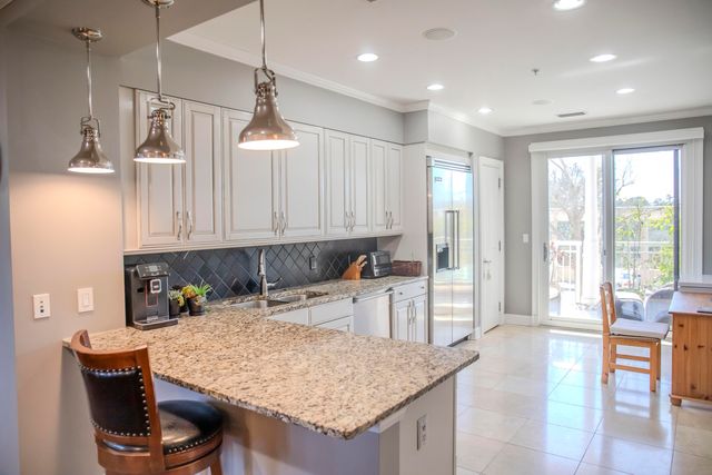 408 Kelly Plantation 410, Destin, FL 32541